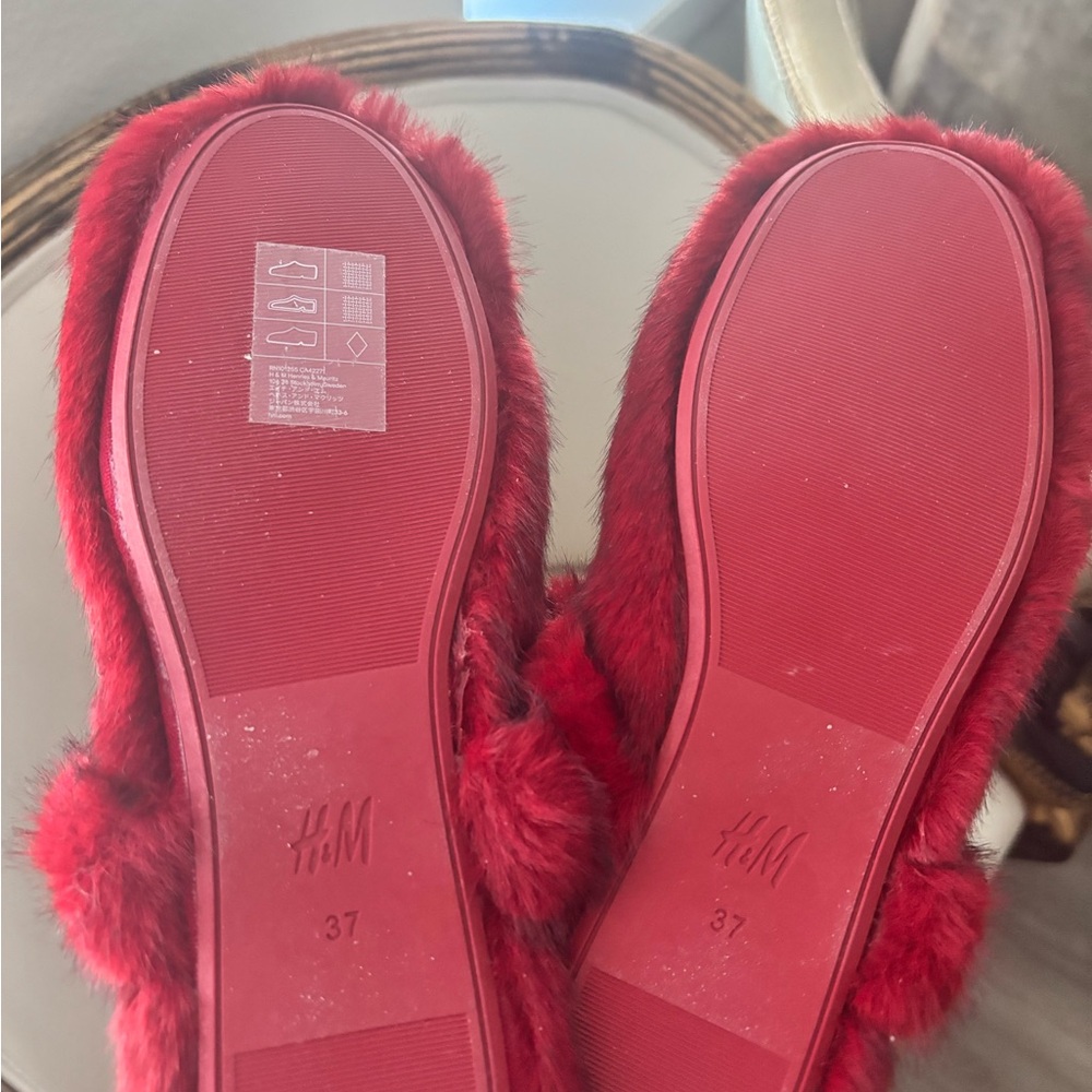 H&M Red Fur Slippers for Women - Picture 3 of 5